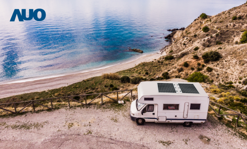 「可撓輕量化太陽光電板SunCurva」使用輕量特殊耐候型複合板取代傳統太陽能板的玻璃前板，不僅降低70%重量，每米平方僅3Kg；具有抗衝擊性能及通過電磁相容性測試，可應用於交通運輸工具，如露營車、遊艇等